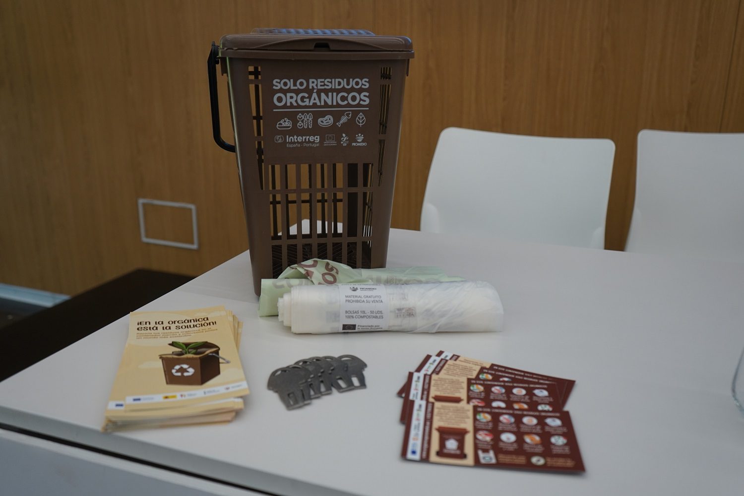 Promedio inicia la implantación del contenedor marrón en  50 localidades