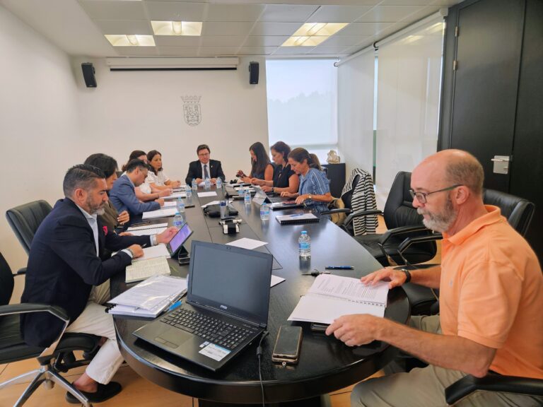 La Junta agradece al Ayuntamiento de Don Benito y a la Diputación de Badajoz su compromiso con la Institución Ferial de Extremadura FEVAL tras la salida de la Diputación de Cáceres