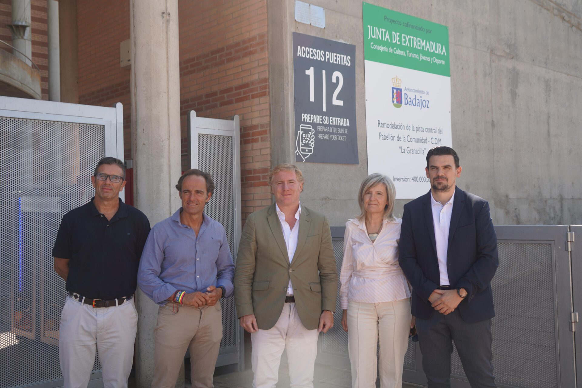 La Junta de Extremadura invierte 400.000 euros en la remodelación del pabellón de La Granadilla en Badajoz