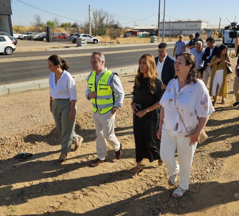 La Junta invertirá 506.000 euros en 2026 en mejoras en la estación de autobuses de Don Benito y prevé finalizar el carril bici hasta Villanueva de la Serena