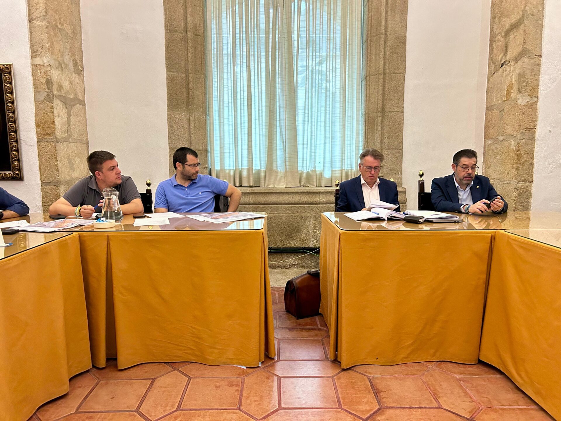 La Junta presenta las medidas a tomar respecto al abastecimiento de agua en las zonas afectadas por los incendios