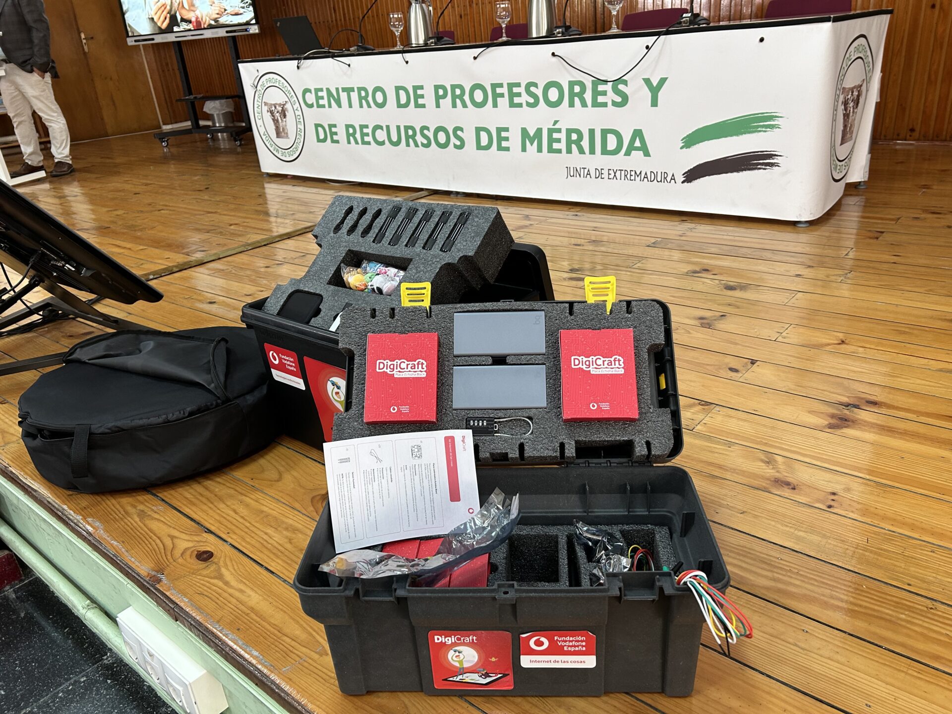 La Junta y Fundación Vodafone abren una nueva convocatoria de ‘DigiCraft en tu cole’ para mejorar las competencias digitales de los escolares