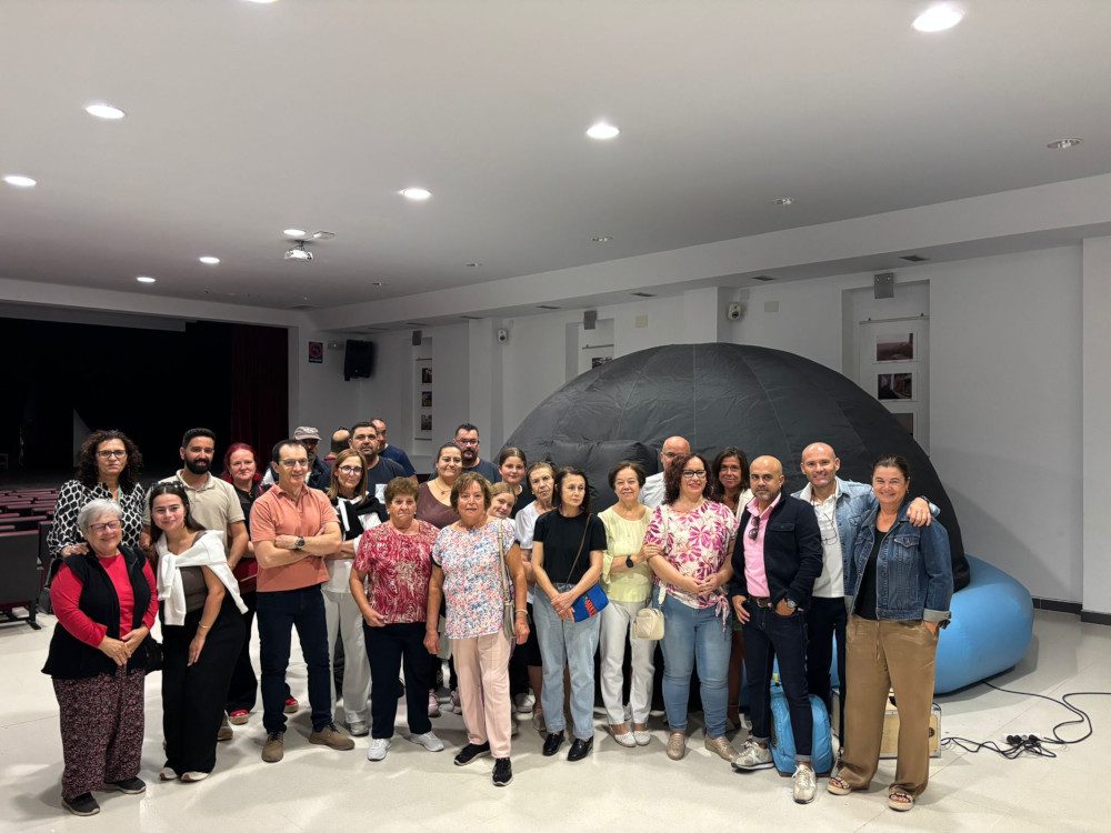 Magacela inaugura un Mirador Celeste para impulsar el astroturismo y la protección del cielo nocturno