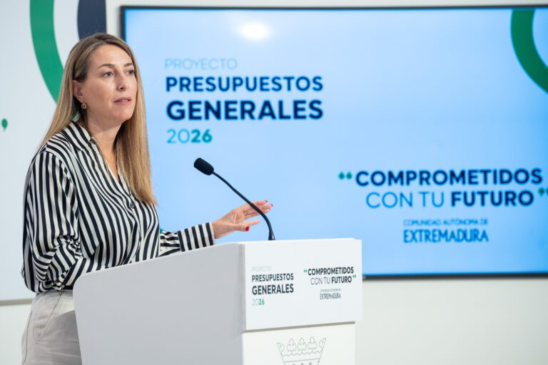 Guardiola reúne a los grupos para abordar los Presupuestos 2026: más de 8.600 millones de euros, los más altos de la historia de Extremadura
