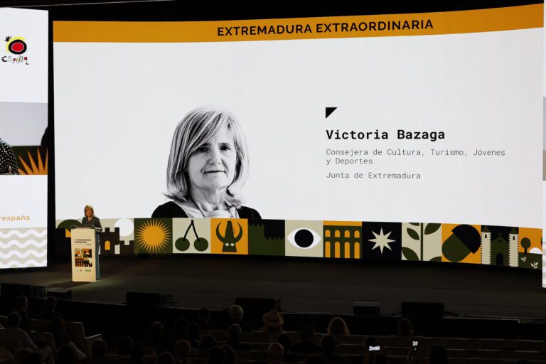 Victoria Bazaga destaca en la V Convención de Turespaña que Extremadura es “la experiencia que el viajero busca”