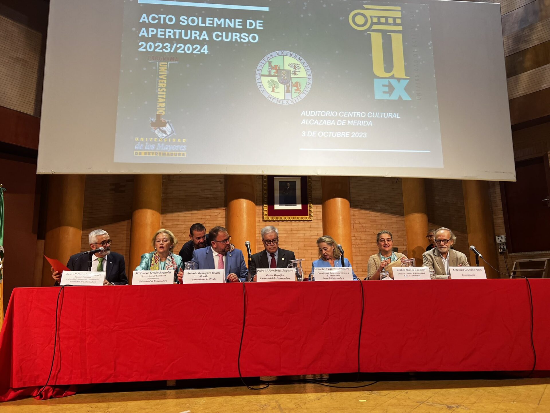 Educación destina 310.000 euros al programa Universidad de Mayores de la UEx