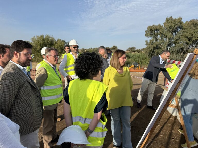 Mercedes Morán visita las obras de la Estación Depuradora de Almendral en las que la Junta invierte 2,6 millones de euros