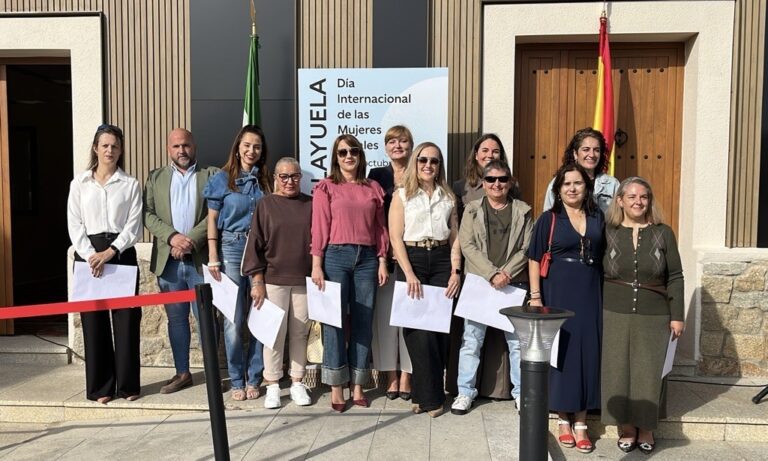 La Junta participa en los actos de celebración del Día Internacional de las Mujeres Rurales en Talayuela