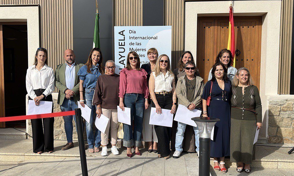 La Junta participa en los actos de celebración del Día Internacional de las Mujeres Rurales en Talayuela