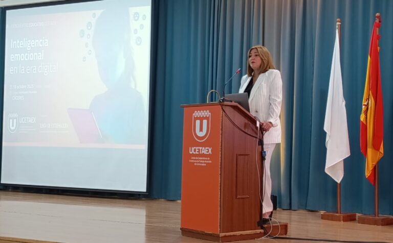 La secretaria general de Educación destaca la inversión en todos los centros educativos extremeños sostenidos con fondos públicos: “Es invertir en el futuro de nuestra región”