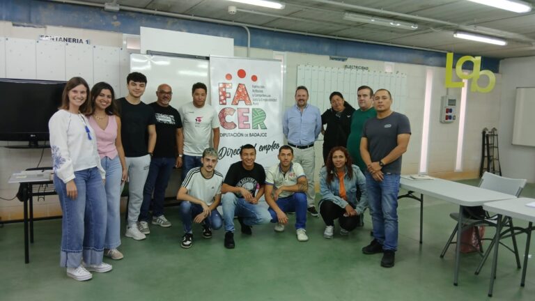 El Proyecto FACER de la Diputación de Badajoz continúa su despliegue en Los Santos de Maimona con una nueva acción formativa