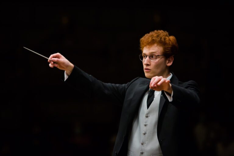 Nicolò Umberto Foron debuta con la Orquesta de Extremadura en un concierto incluido en la programación de la VI Bienal de Novela Mario Vargas Llosa