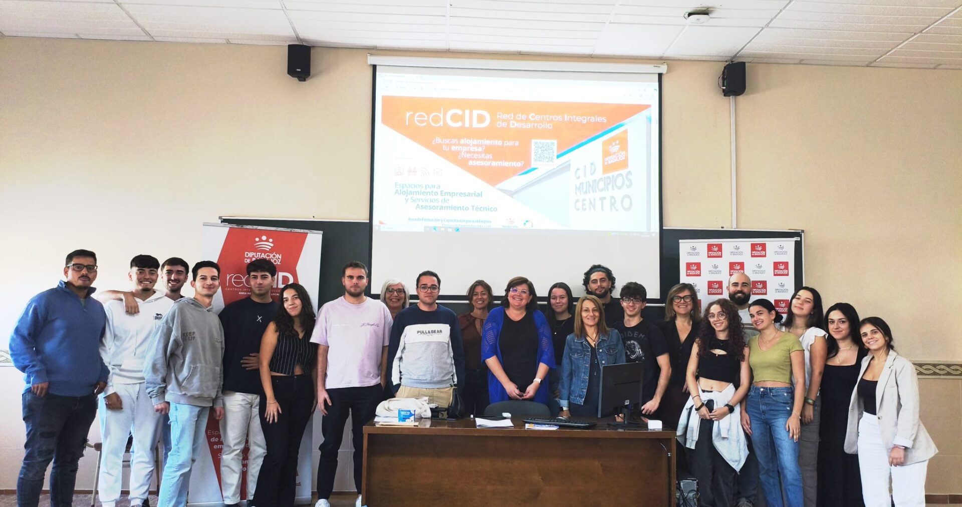 La Diputación de Badajoz colabora con la UEX y la Fundación Yuste para acercar a los estudiantes la aplicación de los fondos europeos en la provincia