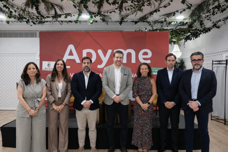 La Junta de Extremadura destaca la importancia de la formación, la innovación y el liderazgo empresarial en el encuentro “Impulsa Empresa” celebrado en Don Benito