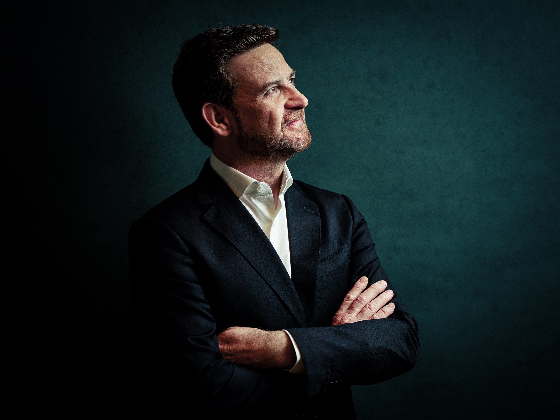 Álvaro Albiach dirige a David Barona y a la Orquesta de Extremadura en su próximo concierto en Badajoz y Plasencia esta semana