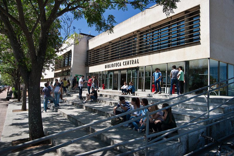 El DOE publica la convocatoria de los I Premios a la Excelencia Académica para alumnos de la UEx