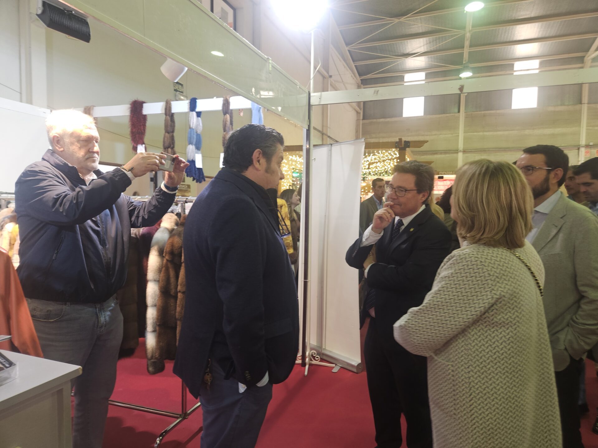 Santamaría considera la XIX Feria Intercomarcal del Comercio Tradicional como un referente para el desarrollo económico y social de la Campiña Sur