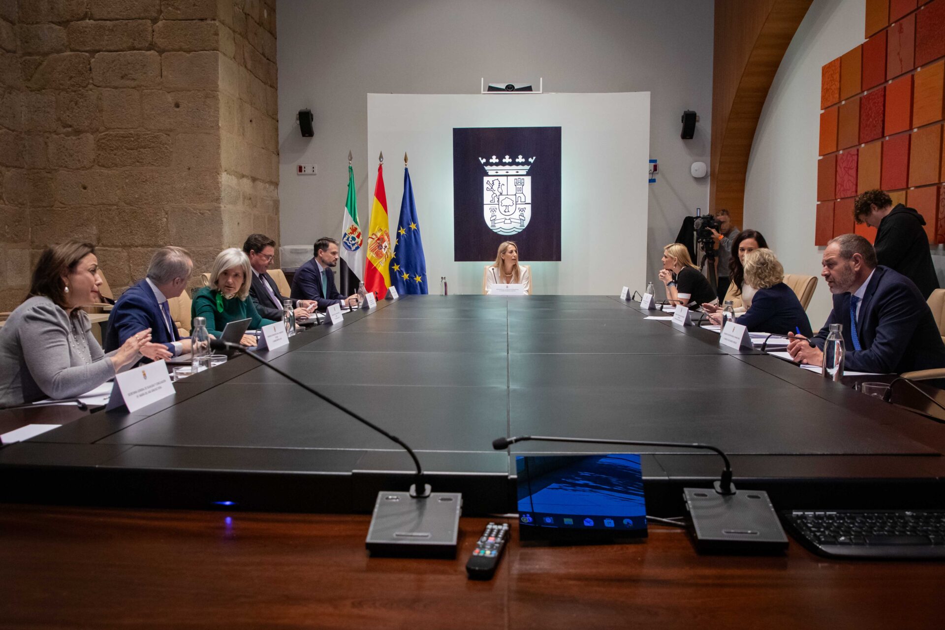 El Consejo de Gobierno aprueba 7,5 millones de euros en ayudas para la contratación de 600 personas desempleadas