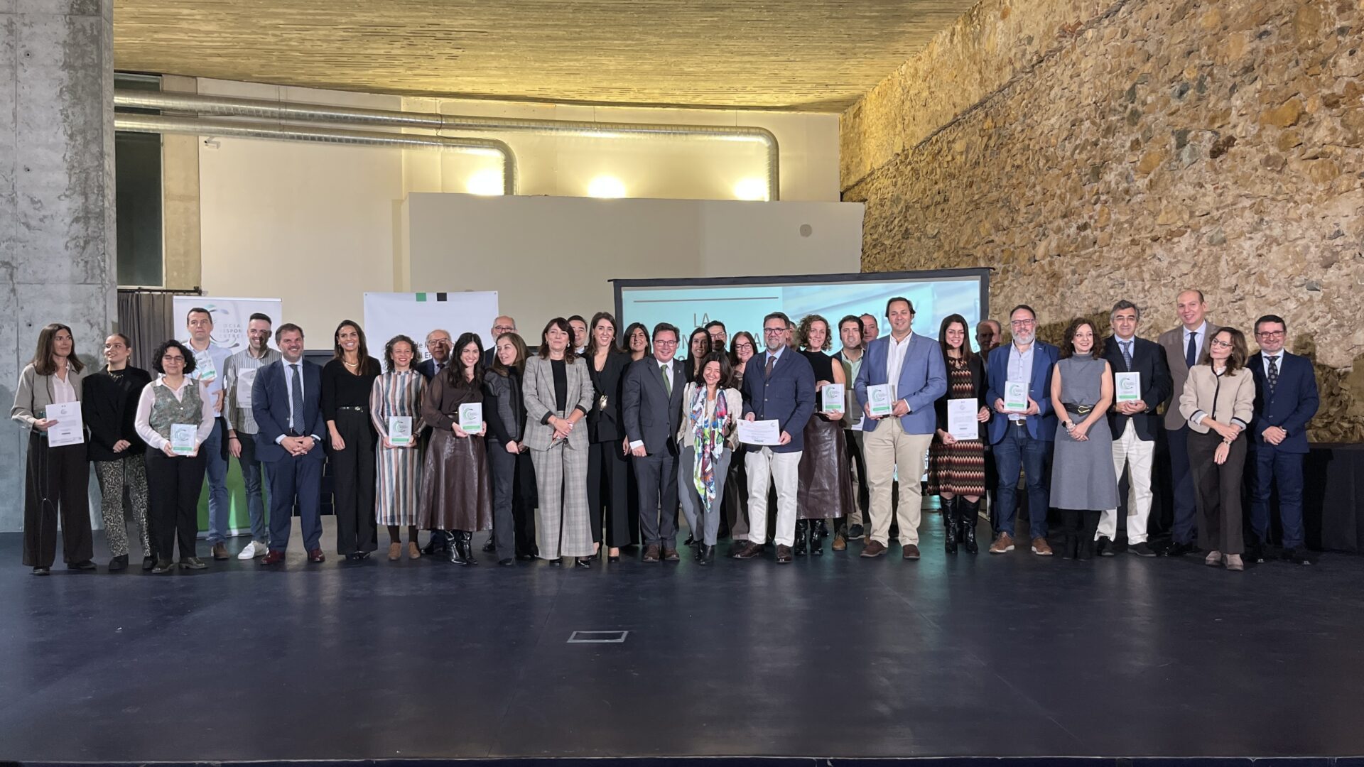 El consejero de Economía reconoce el compromiso ético y social de las empresas galardonadas en los Premios Socialmente Responsables de Extremadura