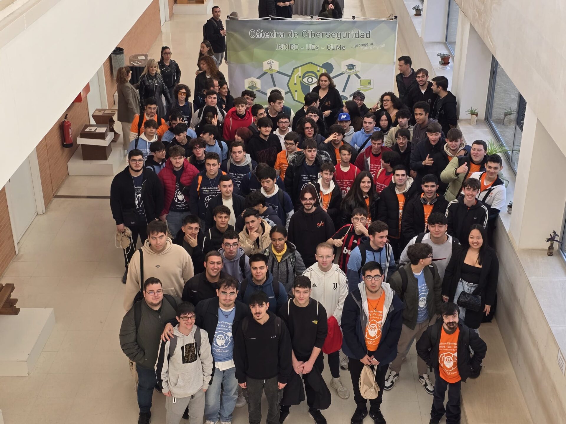 Más de 180 alumnos de FP y ESO participan en las jornadas de ciberseguridad del Centro Universitario de Mérida