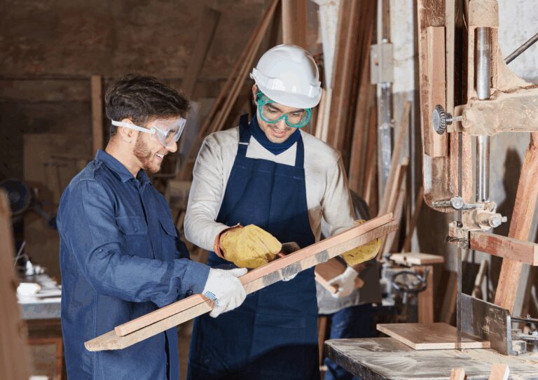 Las empresas ya pueden solicitar las ayudas para contratar a las personas participantes en el programa ESCALA