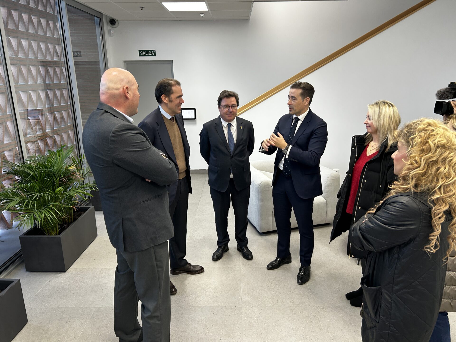 Santamaría visita la fábrica de diamantes Diamond Foundry para continuar acompañando a la empresa en el Plan de Formación Estratégica para el Empleo