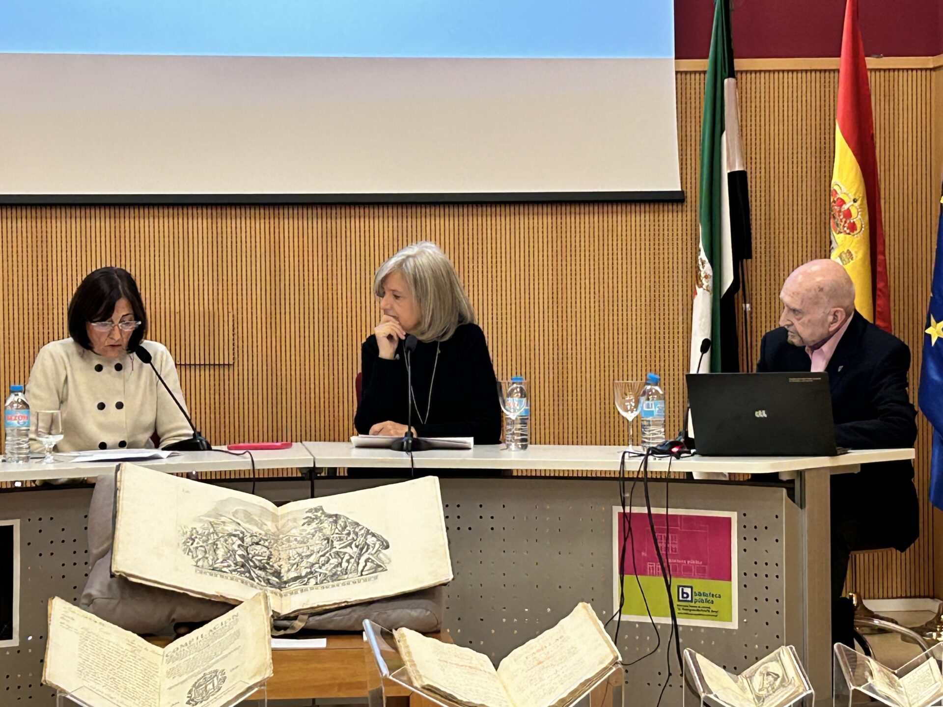 La Biblioteca Pública de Cáceres incorpora el legado documental de la familia de Publio Hurtado, un nuevo tesoro para el patrimonio histórico extremeño