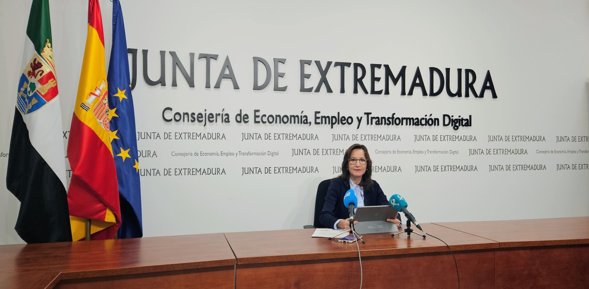 El paro registrado se sitúa en 64.813 personas, la cifra más baja para un mes de noviembre en los últimos 30 años