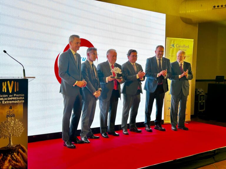 Santamaría felicita al Grupo Gedauto por el Premio Familia Empresaria del Año de la Asociación de la Empresa Familiar