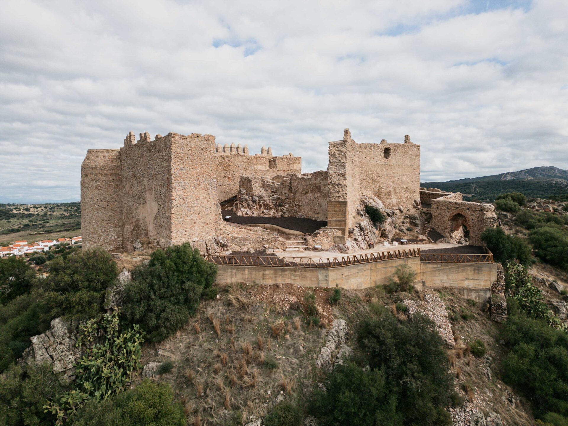La Junta de Extremadura culmina la restauración del Castillo de Marmionda en Portezuelo con una inversión de 1,84 millones de euros