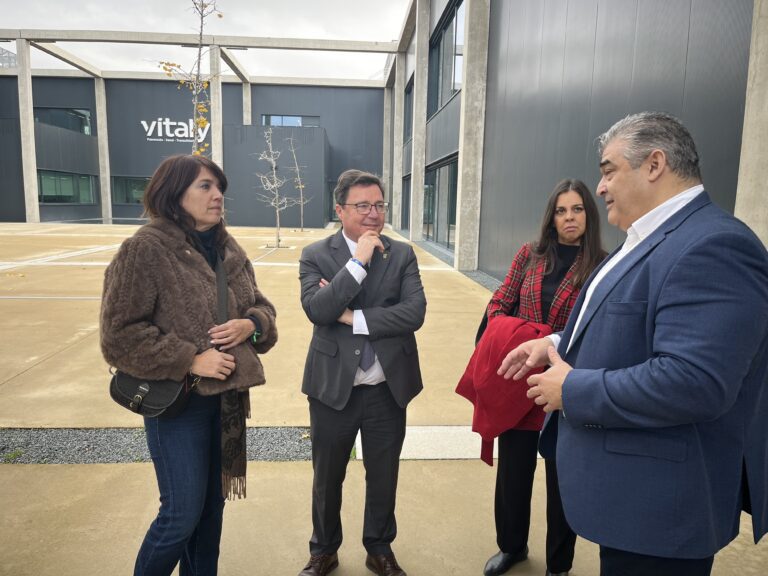 El consejero Santamaría agradece a Vítaly su apuesta por Extremadura para crecer, innovar y cuidar de las personas