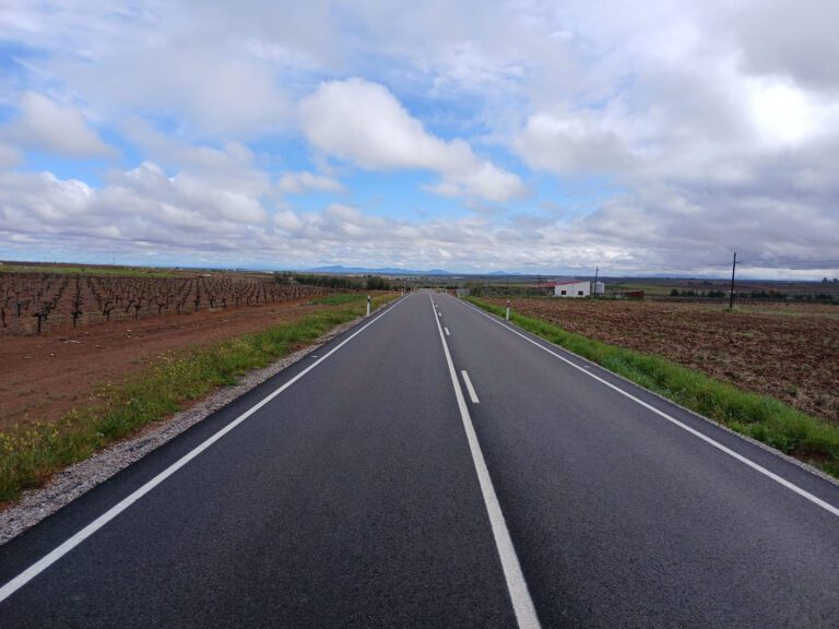 La Diputación de Badajoz licita por 4,8 millones de euros los trabajos de conservación de la red provincial de carreteras