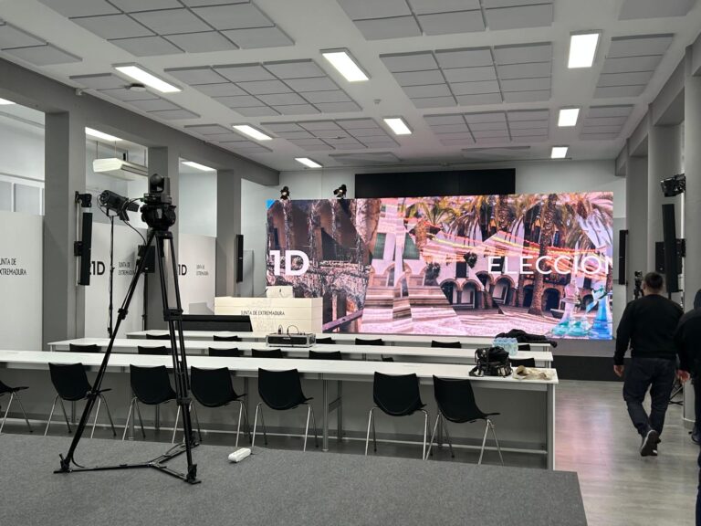 El Centro de Difusión de Datos de las elecciones autonómicas, preparado para la jornada electoral del 21 de diciembre