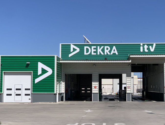 Adjudicada a la empresa Dekra la explotación de dos nuevas ITV en Cáceres y Badajoz