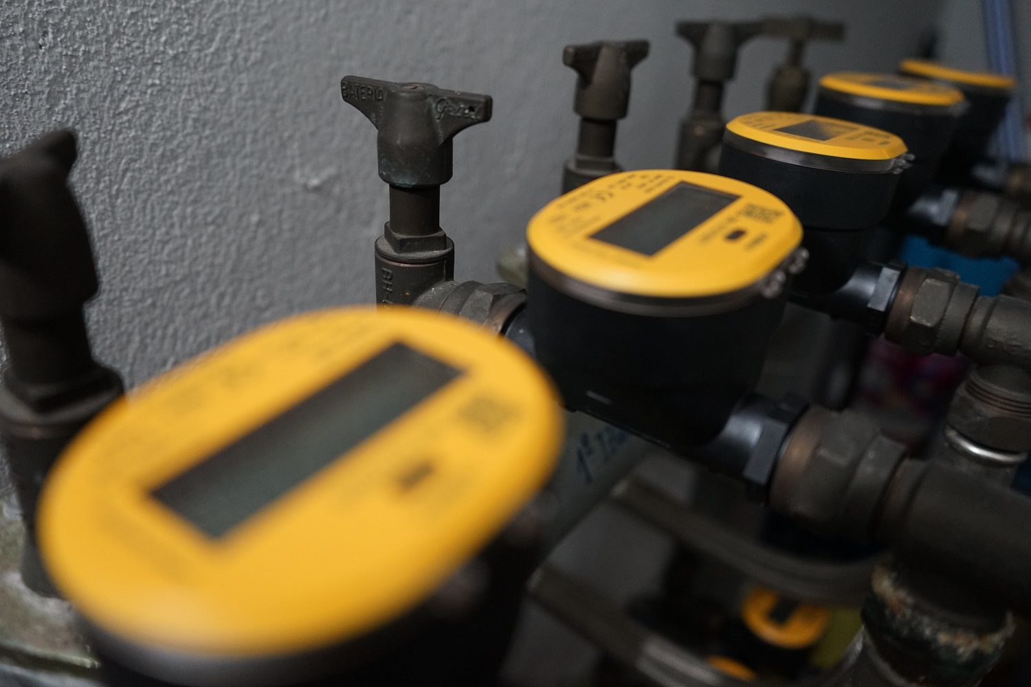 Promedio avanza en la digitalización de los contadores de agua en once localidades