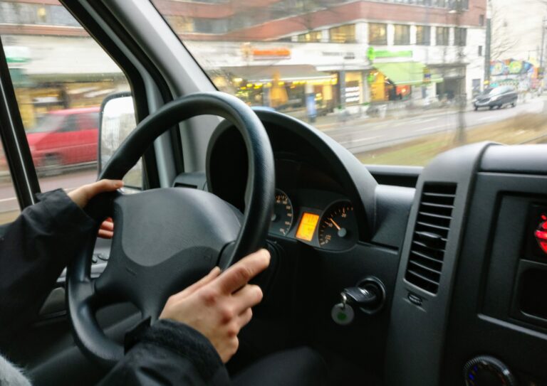 La Junta mejora la cualificación profesional de los extremeños con la publicación de una nueva convocatoria del Bono de Formación del Sector del Transporte