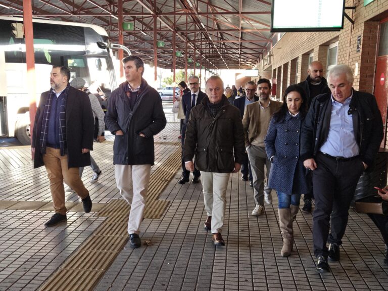 La Junta inicia las obras de eficiencia energética en siete estaciones de autobuses y en breve lo hará en la ITV del Polígono El Nevero en Badajoz