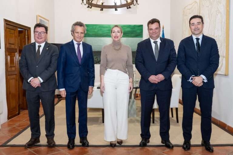 La compañía portuguesa Evertis Ibérica instalará en Badajoz su primera planta de producción de films flexibles para envases en España “un ejemplo del potencial de la Plataforma Logística”