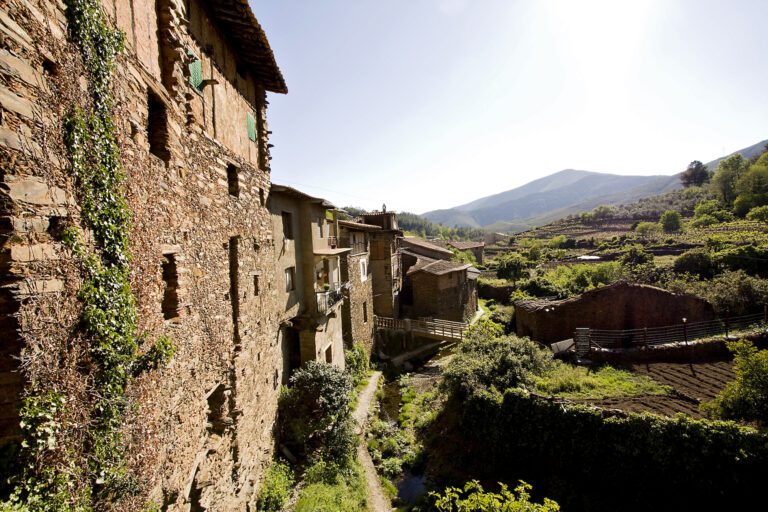 Los alojamientos extrahoteleros de Extremadura registran el mejor diciembre con un fuerte crecimiento del turismo internacional