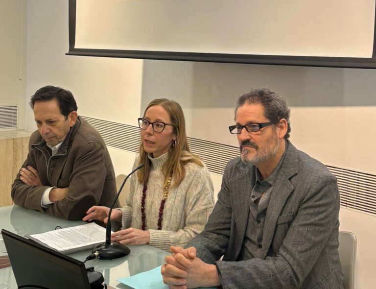 La Junta de Extremadura informa a profesionales del sector de las ayudas a la rehabilitación de viviendas en municipios de hasta 10.000 habitantes