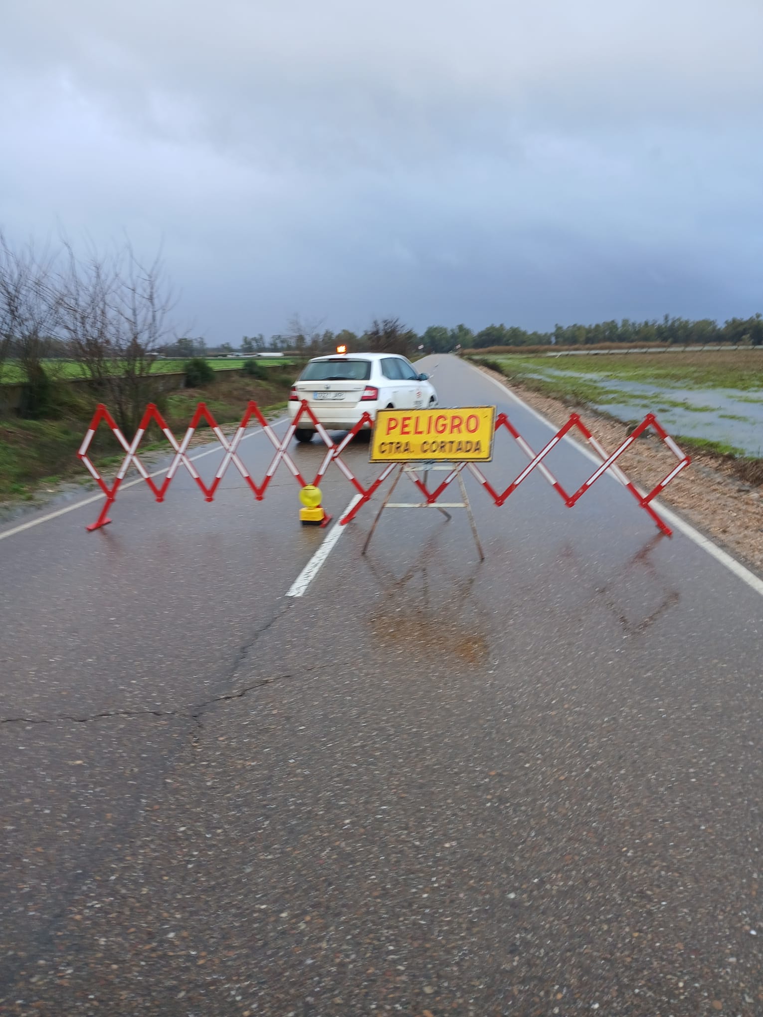 Corte de tráfico de la Carretera Provincial (BA-142) de Valdetorres a EX-105 y tramo 1º a Yelbes