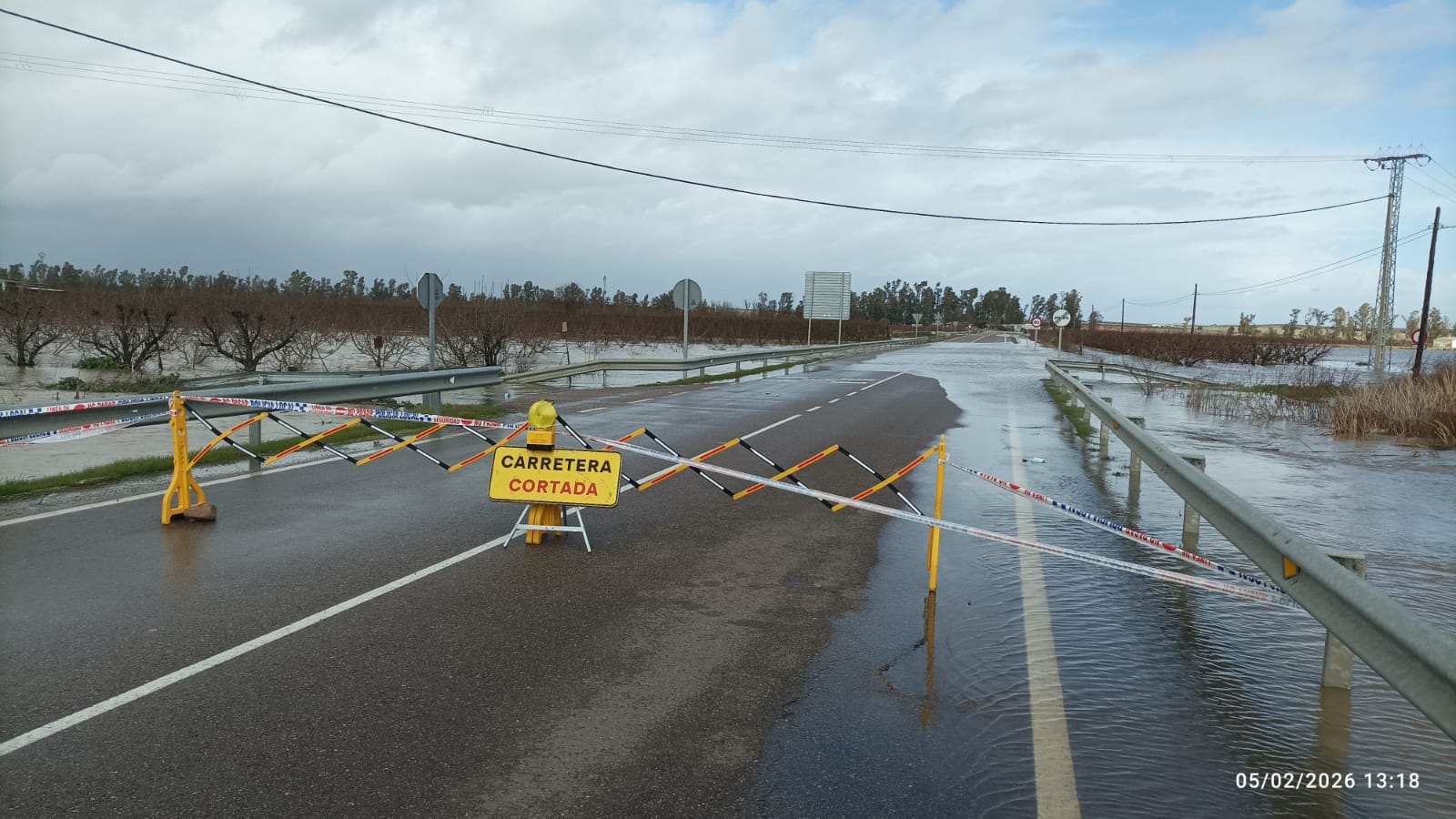 Corte de tráfico de la Carretera Provincial BA-162, de Zurbarán a Entrerrios por Valdivia