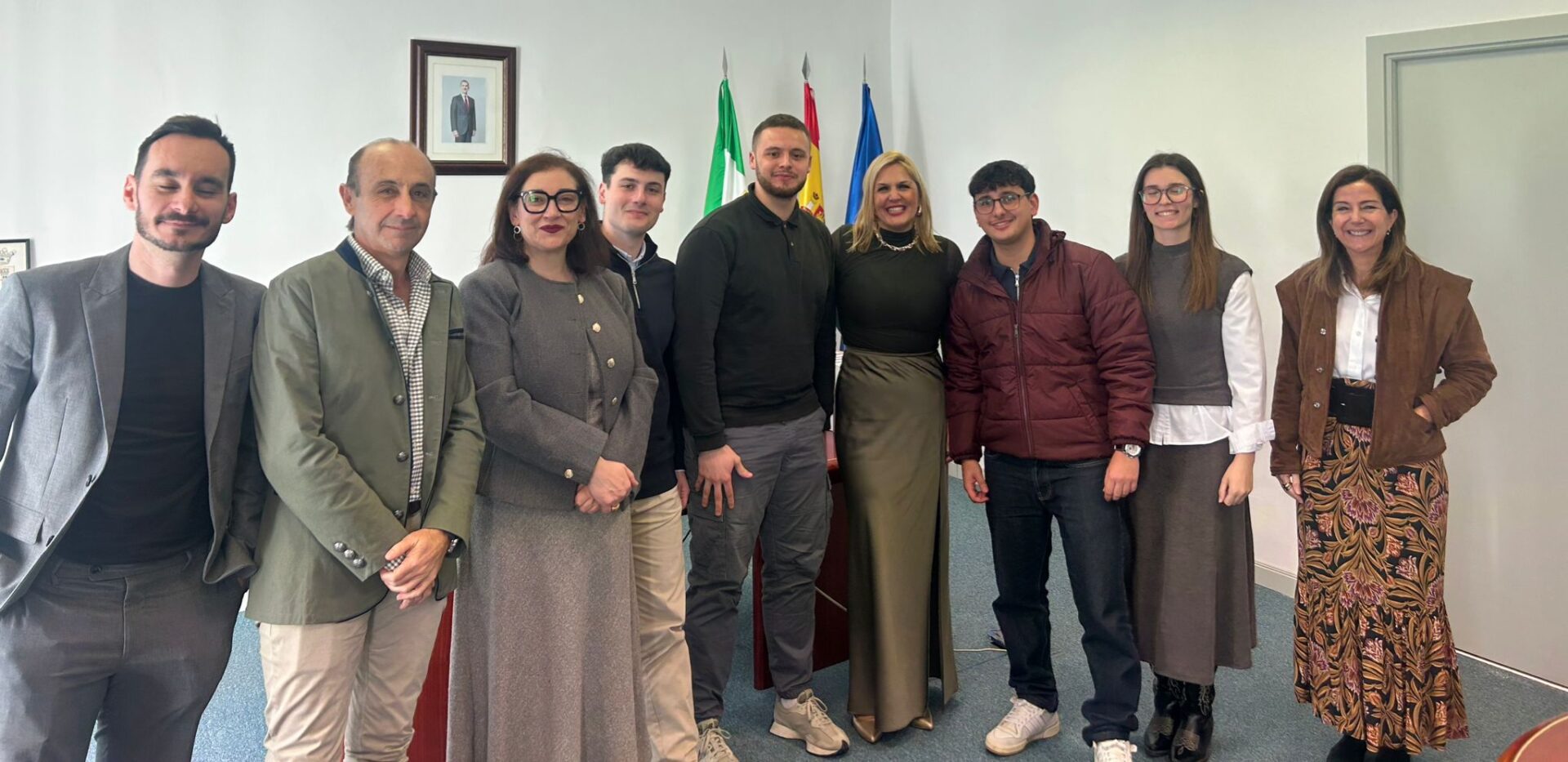 La consejera de Hacienda y Administración Pública renueva el convenio de prácticas con los alumnos de la Facultad de Derecho