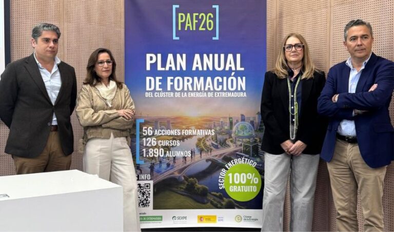 La Junta de Extremadura refuerza su liderazgo energético con un modelo de desarrollo basado en la especialización y el empleo de calidad