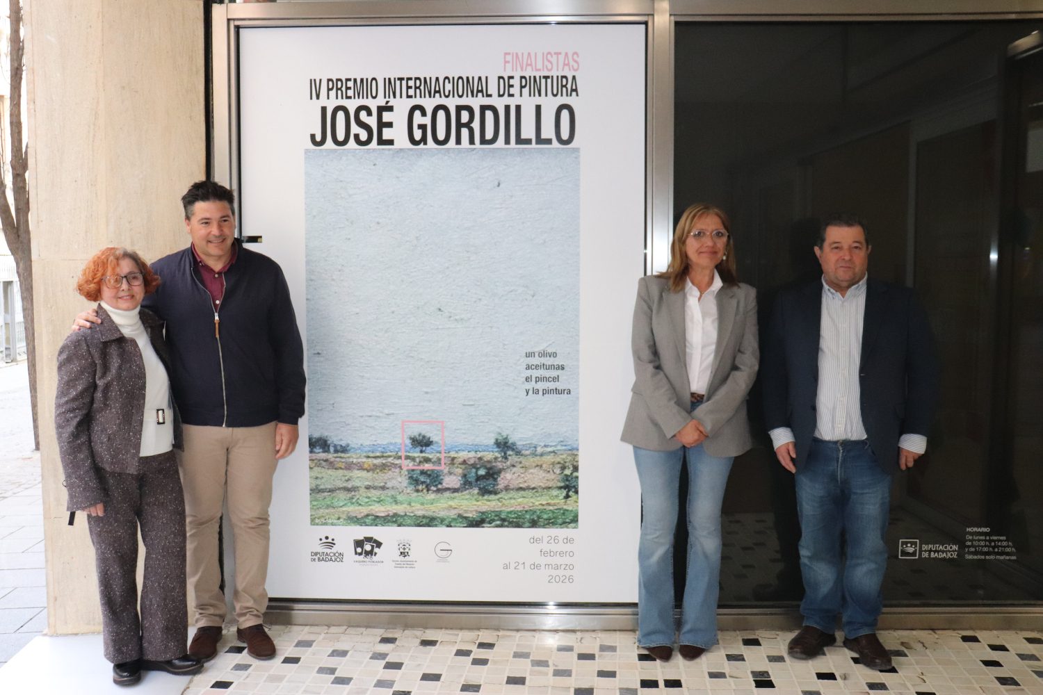 Los finalistas del IV Premio Internacional de Pintura ‘José Gordillo’ ya cuelgan en las paredes de la Sala Vaquero Poblador