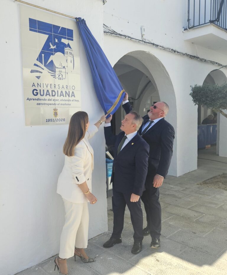 La Junta celebra el 75 aniversario de la fundación de Guadiana destacando su historia, evolución y el papel de los jóvenes de este municipio