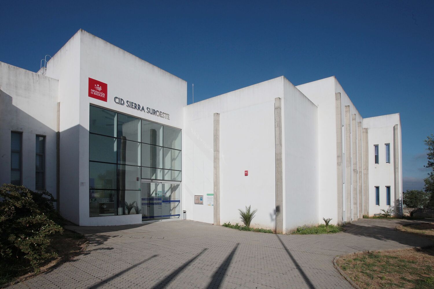 La Diputación de Badajoz colabora con el Gobierno de España para facilitar en Jerez de los Caballeros la tramitación de ayudas por el temporal