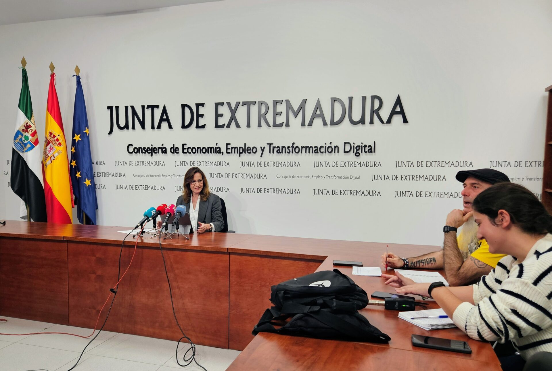 Extremadura registra el mejor dato de paro de toda la serie histórica para un mes de febrero, con 66.474 personas desempleadas