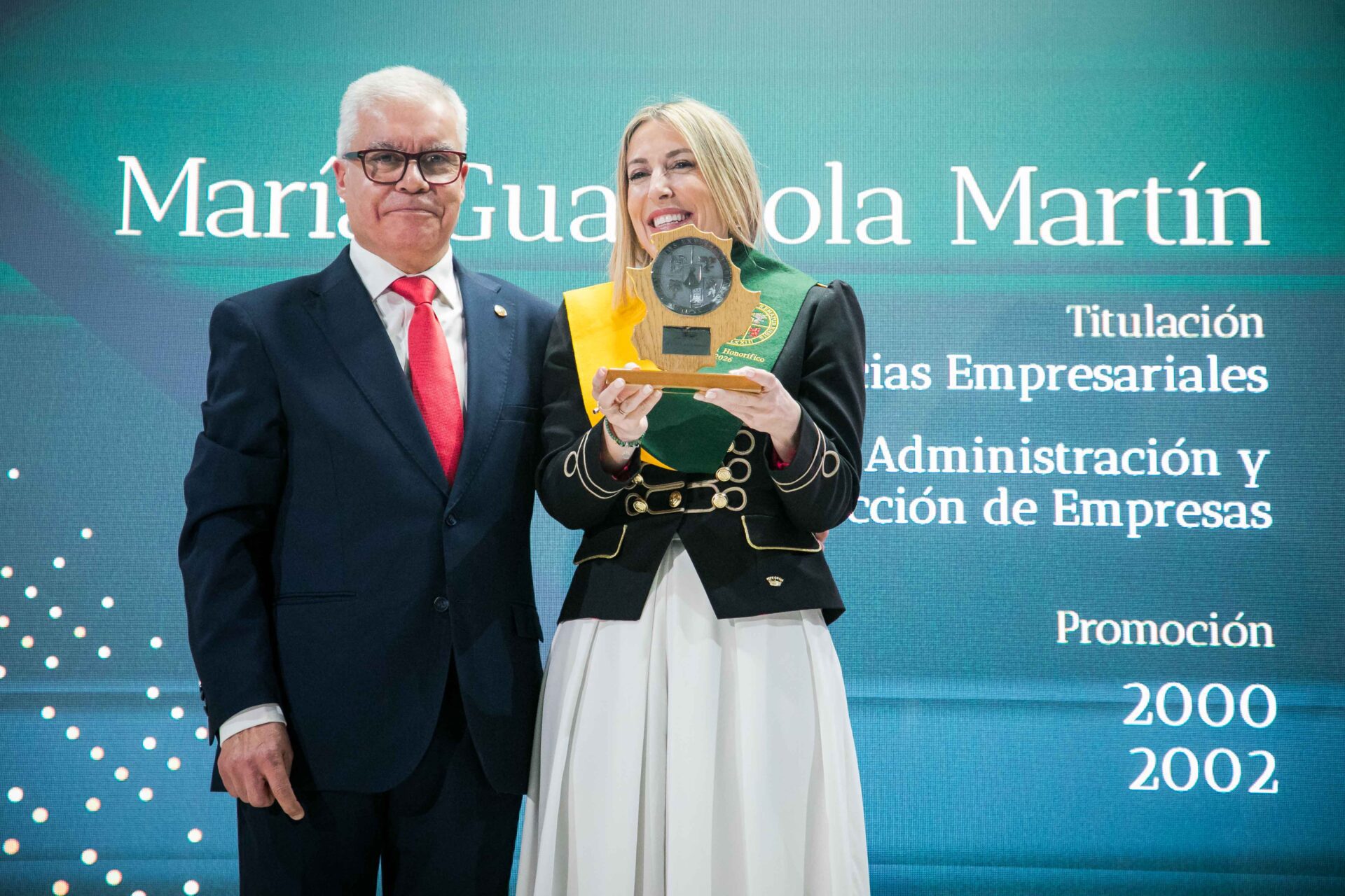 María Guardiola, reconocida como Alumni Honorífica 2026 de la UEX: “Extremadura no es un límite, es un punto de partida”