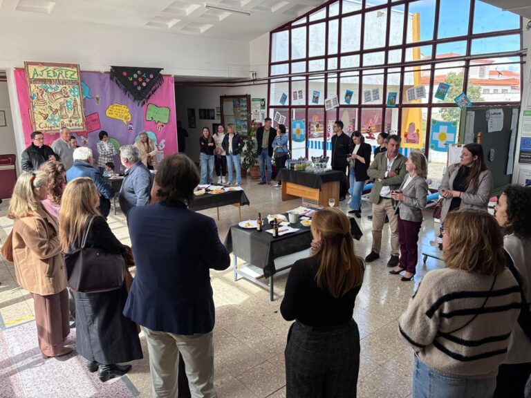 Mercedes Vaquera destaca el incremento de servicios para facilitar la vida a las familias extremeñas en los centros educativos de la región